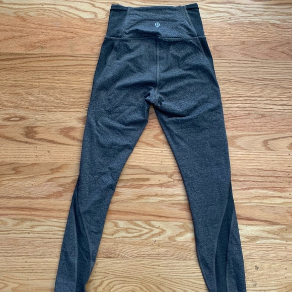 lululemon featherlight tight - Picture 4 of 6